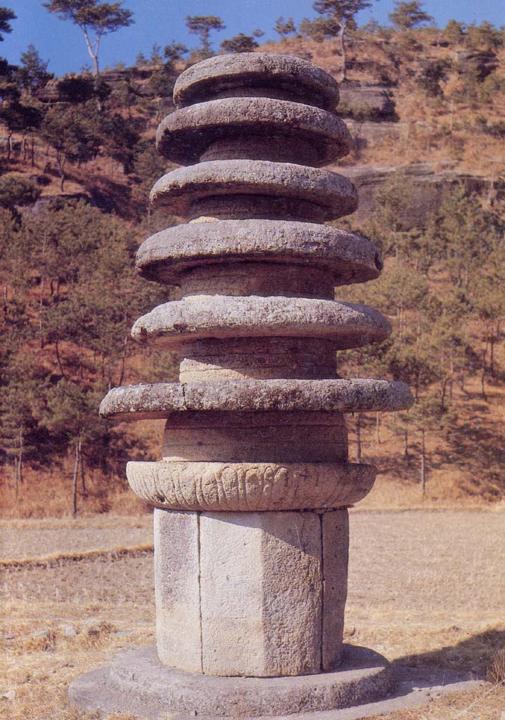 화순 다탑동 원형 다층 석탑